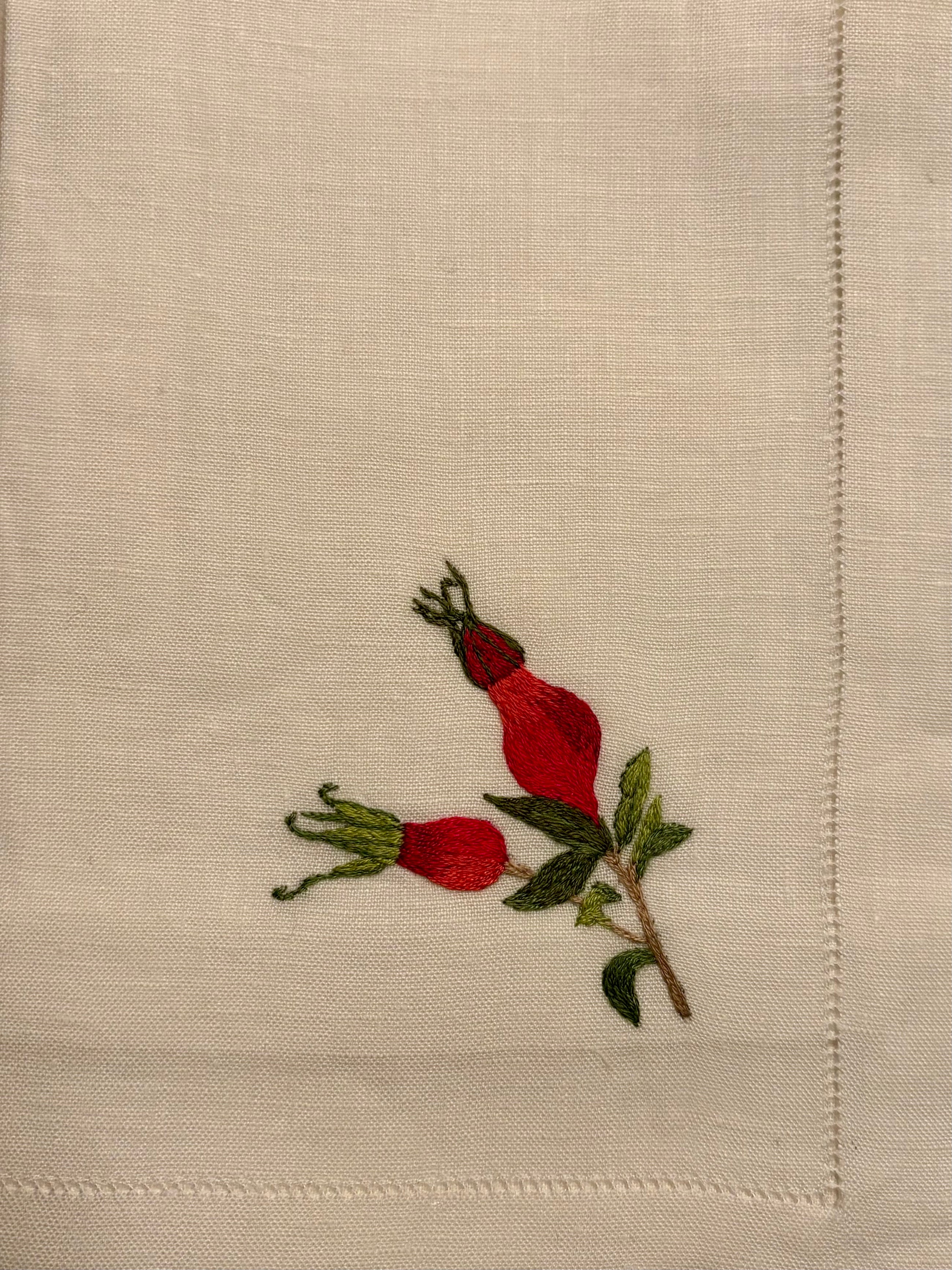 NAPKIN WILD ROSE BERRY- SET OF 4