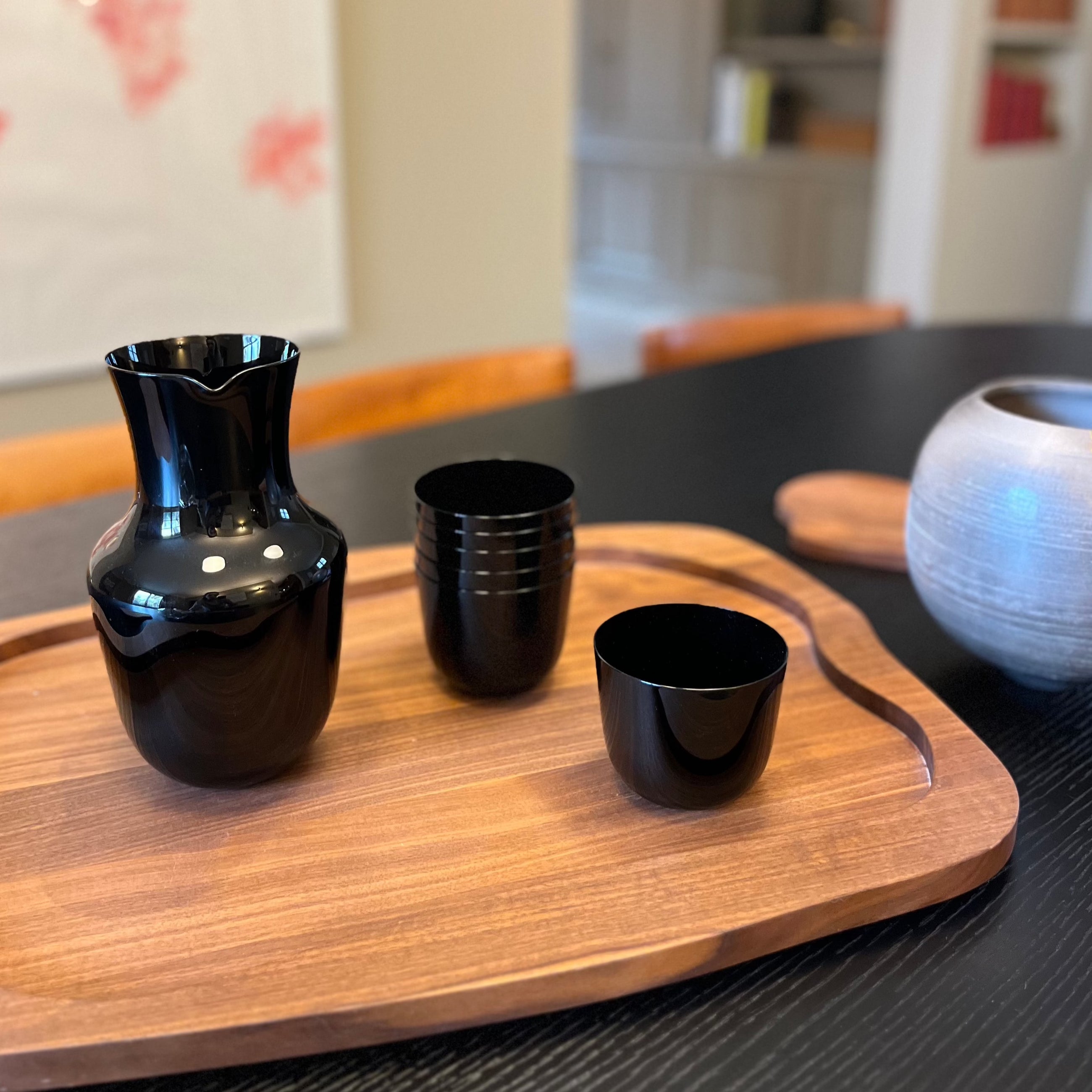 ALPHA BLACK WATER PITCHER