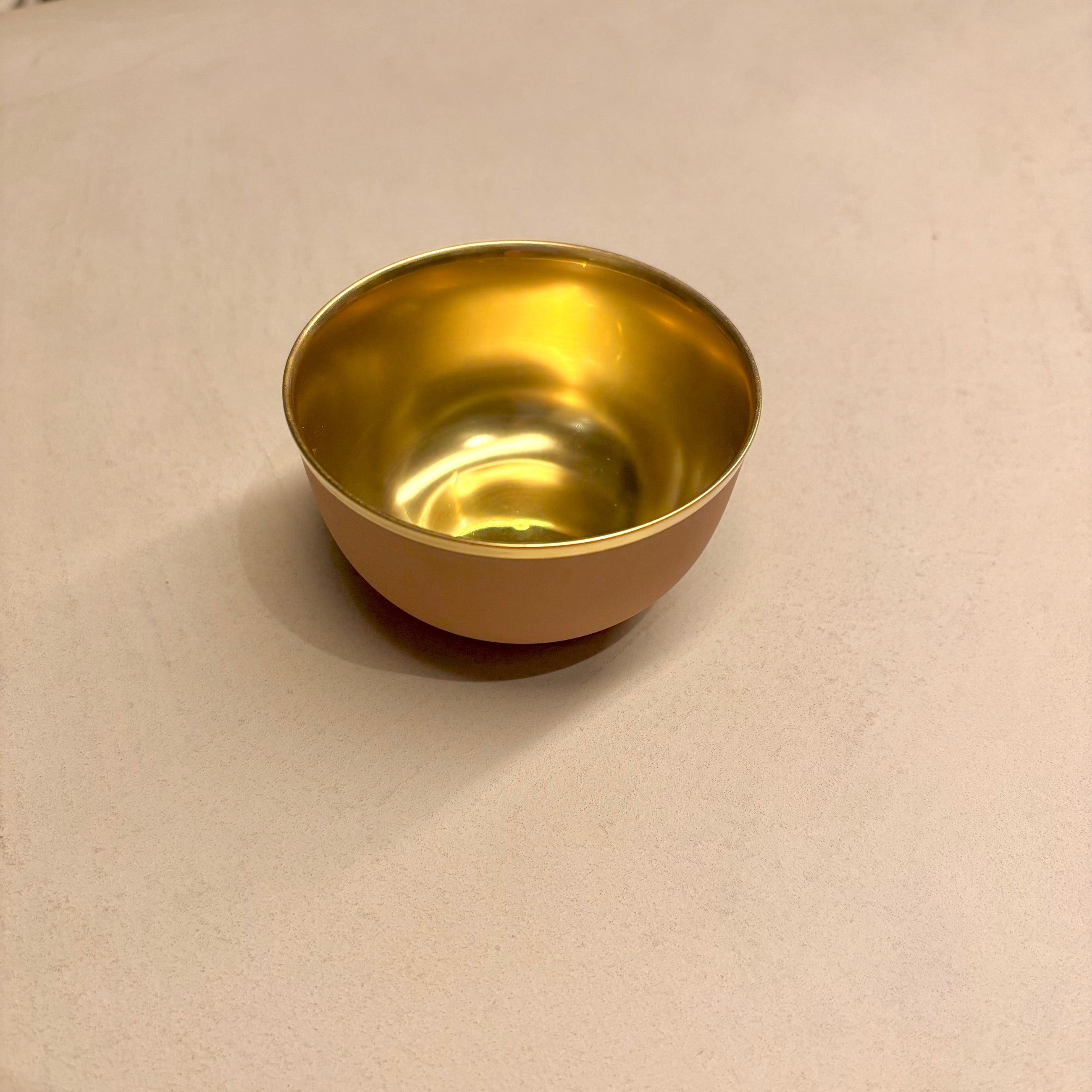 CHAMPAGNE BOWL BELVEDERE CARAMEL MAT AND GOLD