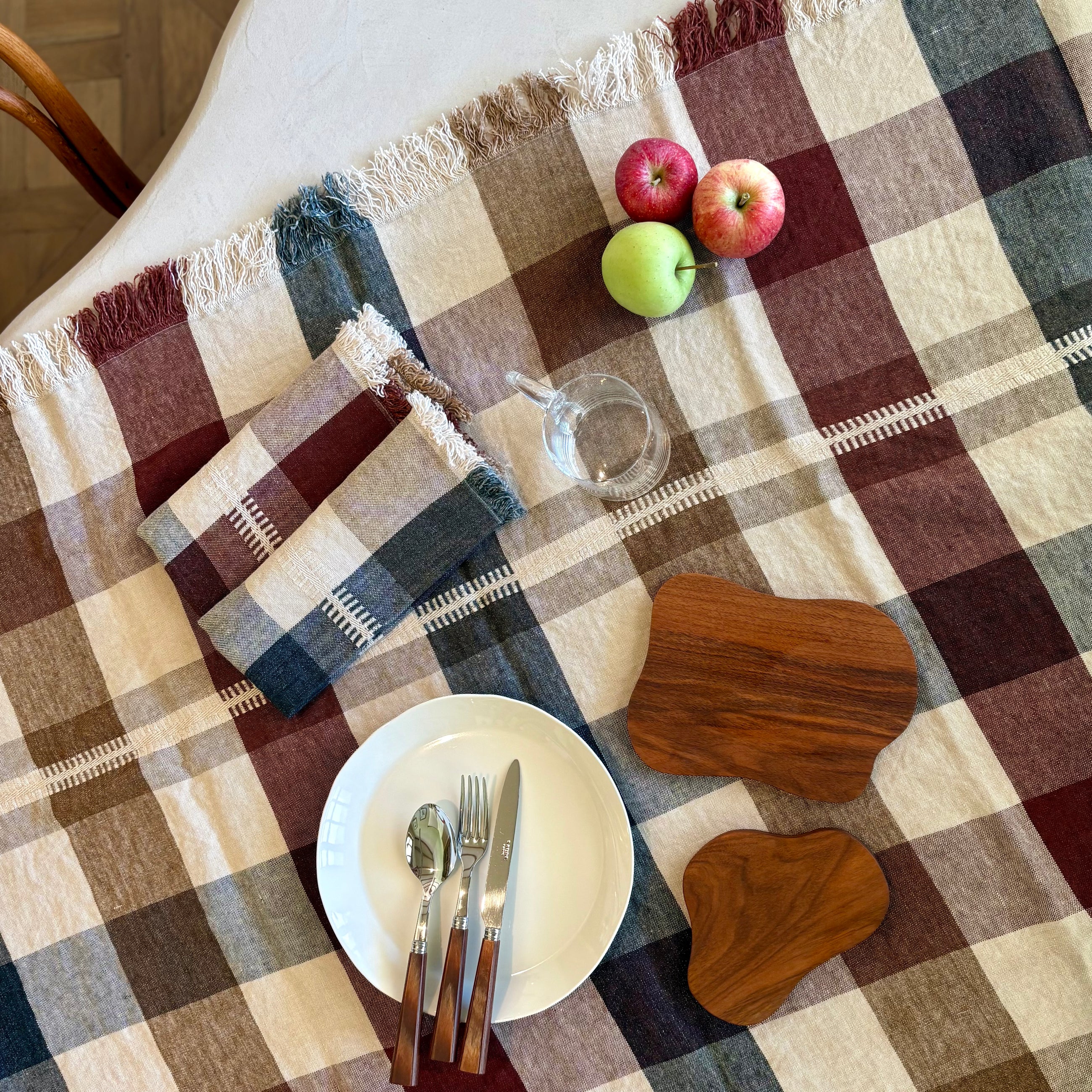 NAPPE THE BELGIAN TABLE THROW - IOULIDA - 140x230cm