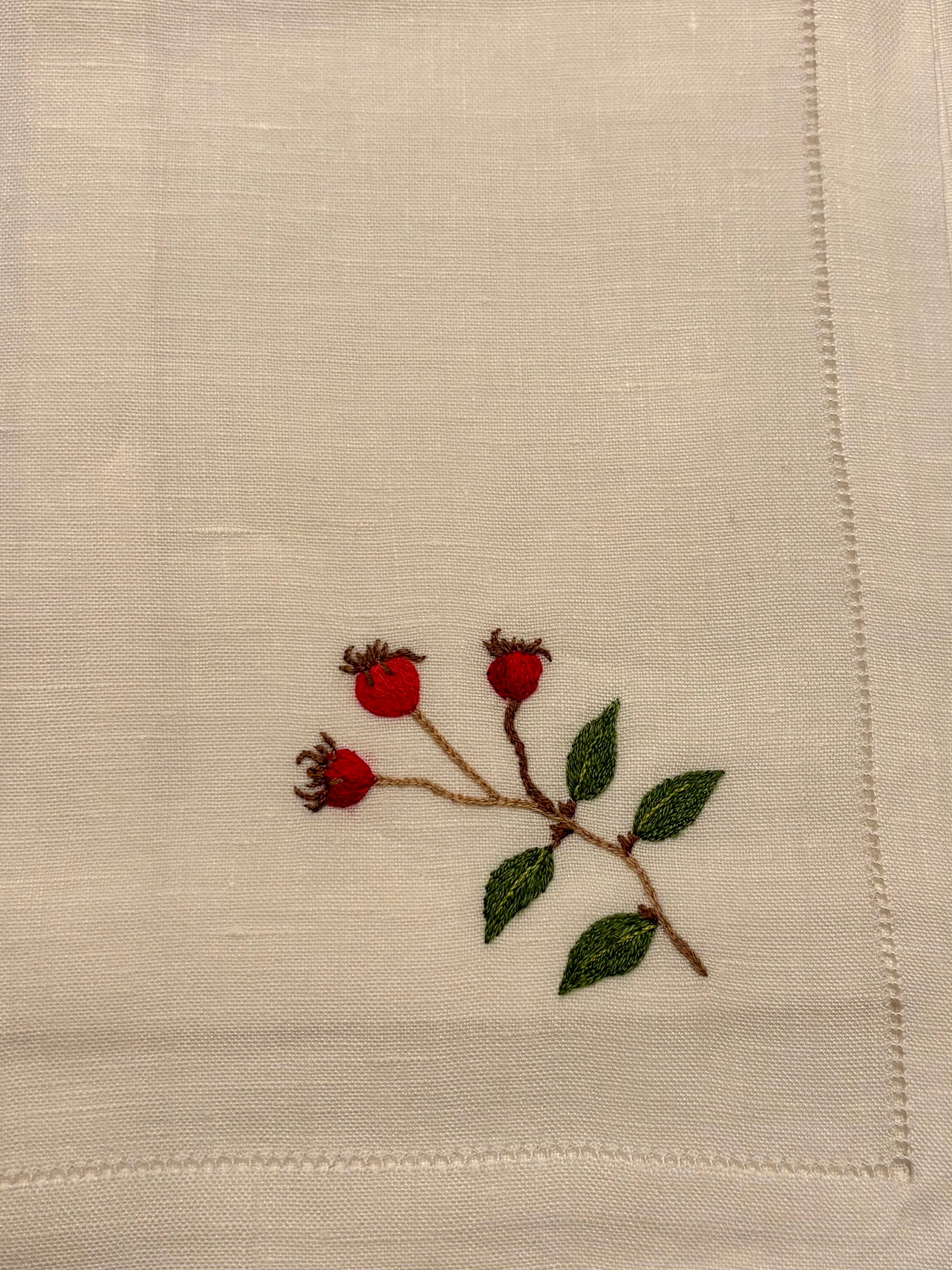 NAPKIN WILD ROSE BERRY- SET OF 4
