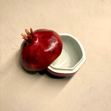 PORCELAIN POMEGRANATE BOX