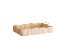 MEDIUM RATTAN SCALLOPED TRAY, NATURAL