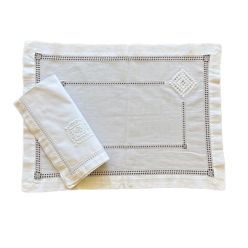 PLACEMAT AND NAPKIN WHITE COTTON EMBROIDERED - SET OF 24