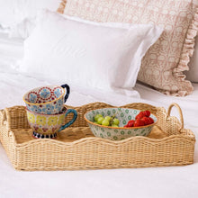 MEDIUM RATTAN SCALLOPED TRAY, NATURAL